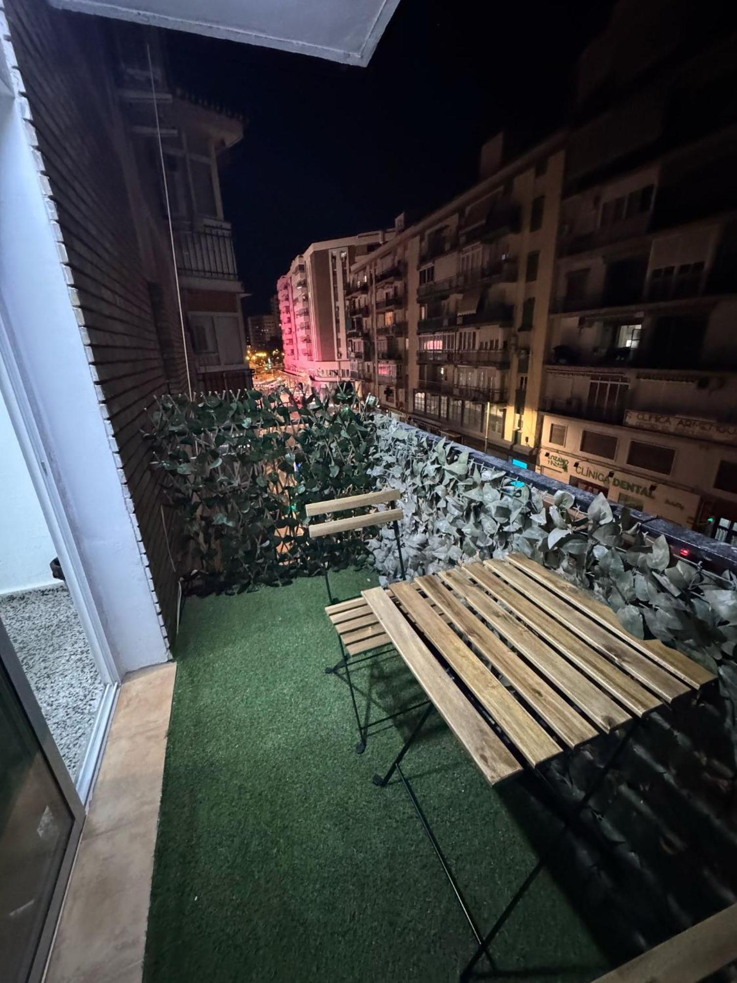 Apartamento De Habitaciones Privadas En El Centro De Málaga Buitenkant foto