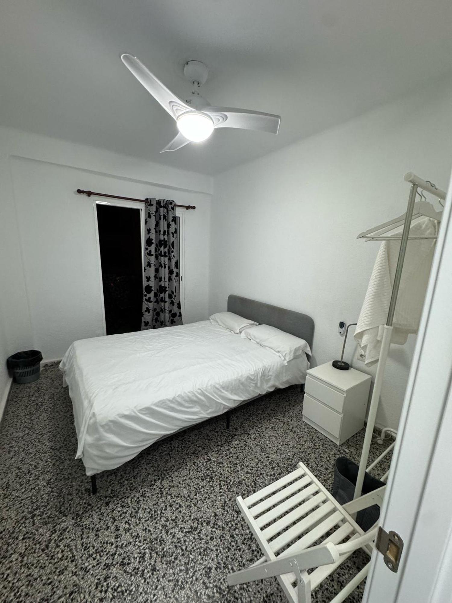 Apartamento De Habitaciones Privadas En El Centro De Málaga Buitenkant foto