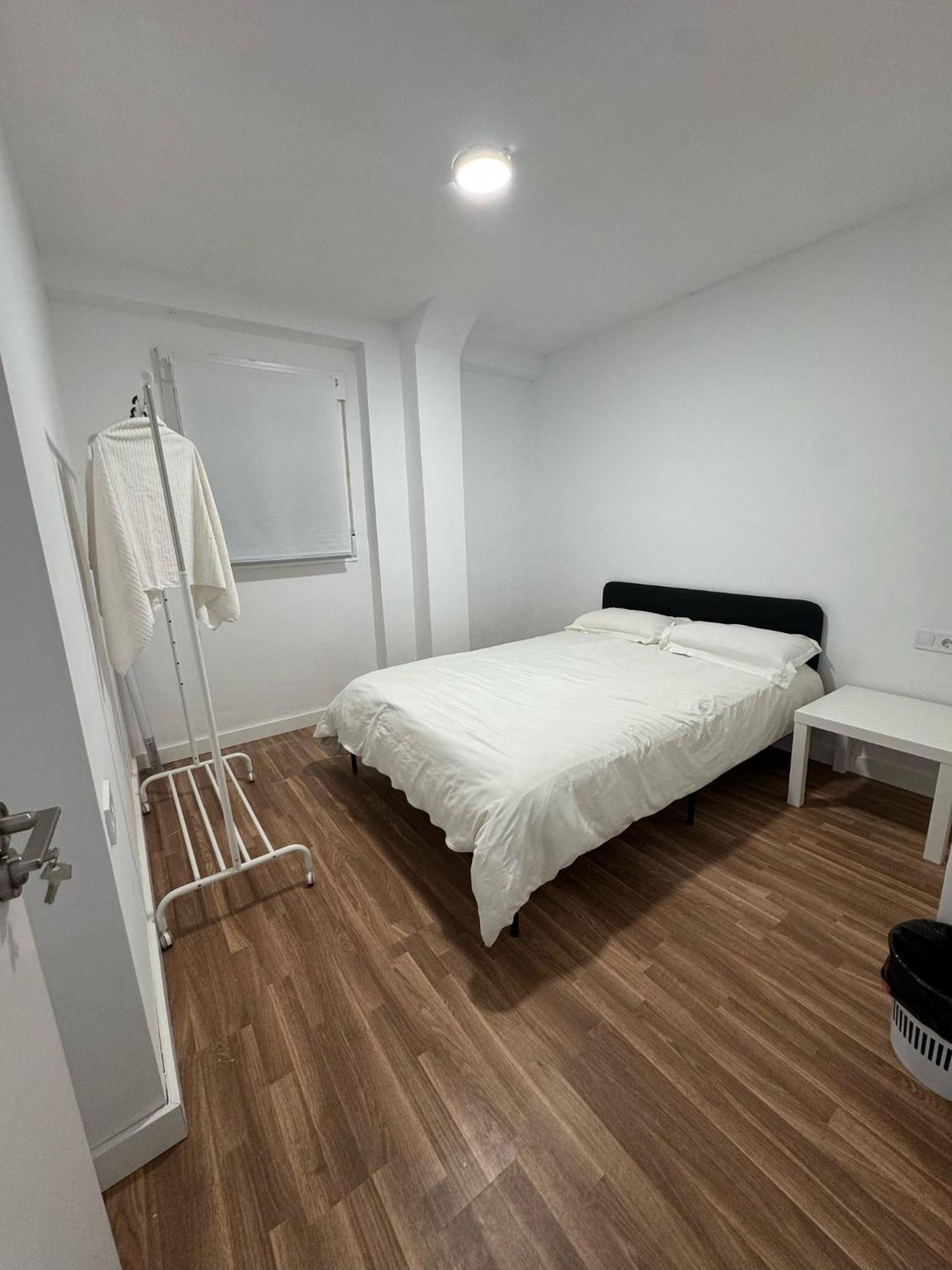 Apartamento De Habitaciones Privadas En El Centro De Málaga Buitenkant foto